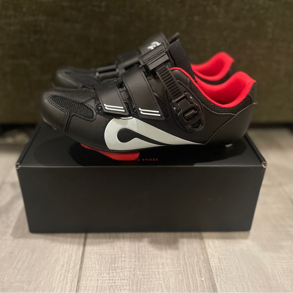 Peloton women’s shoes size 39 (8 women’s)
